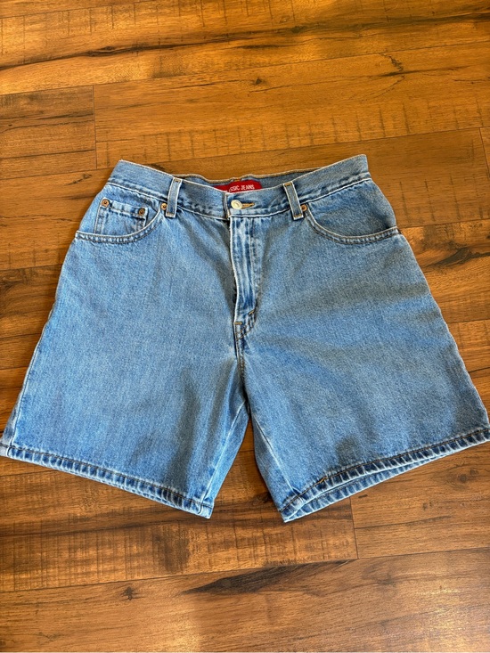 Levi's Pants - VTG Y2K Levi’s Denim Shorts Women’s Size 10 Classic Fit Mom Shorts